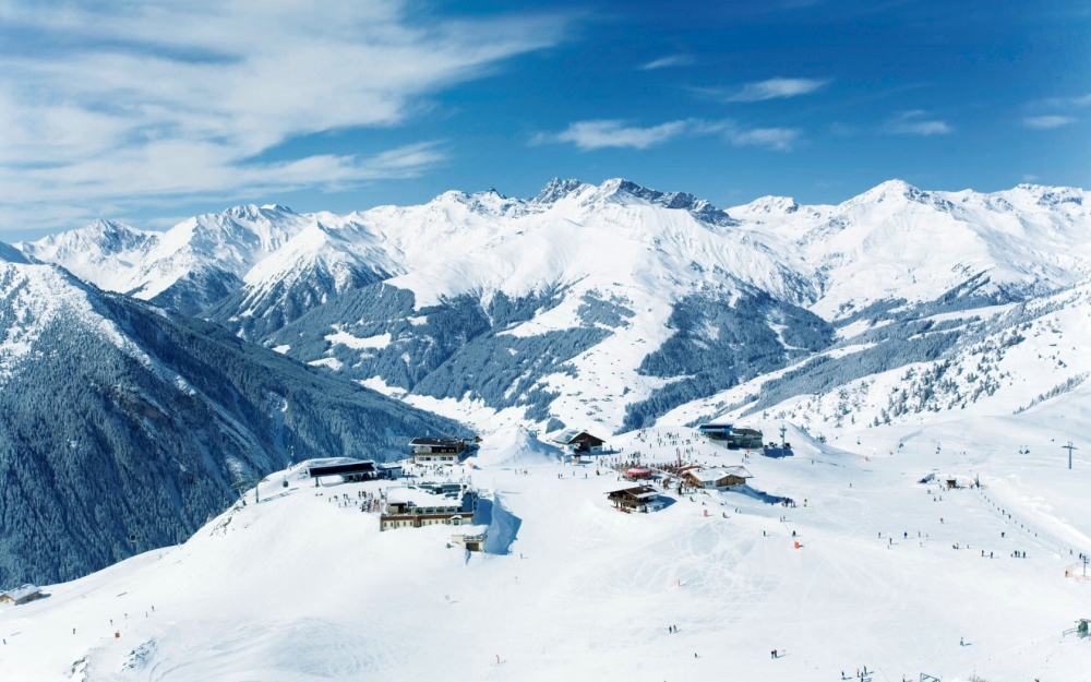 阿尔卑斯山图片壁纸之滑雪胜地