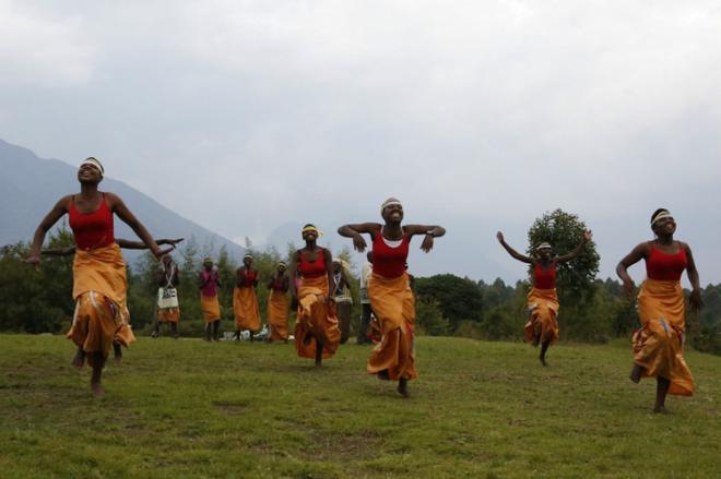 热情奔放的非洲原生态舞蹈图片(10)