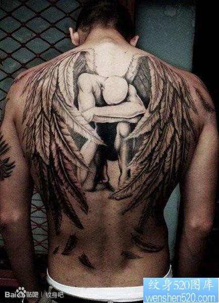 男生背部炫酷天使翅膀纹身图案大全