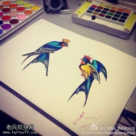 彩色燕子纹身手稿图片